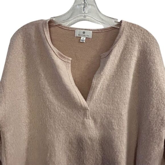 Socialite Women's Beige V-Neck Long Sleeve Blouse Size S Casual Top - Picture 2 of 12